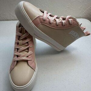 NEW - DKNY 1409 Woman size 4.5